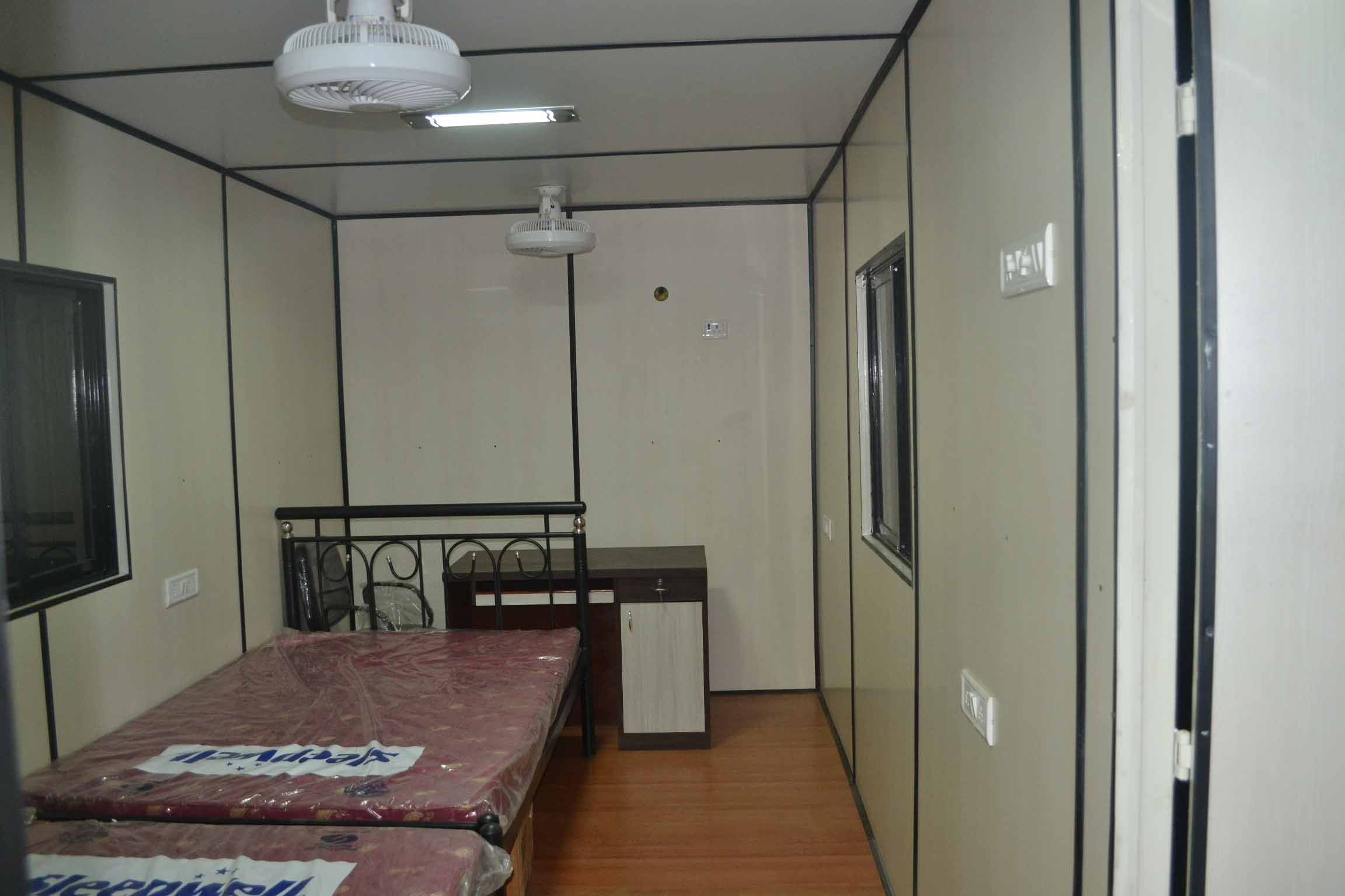 Portable Bunk House08